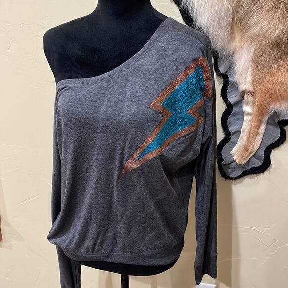 Lightning Glitter Off Shoulder Tee - Picture 2 of 4